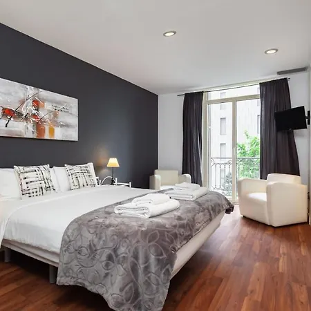 Plaça Catalunya Incredible 3bedroom Duplex With Balcony